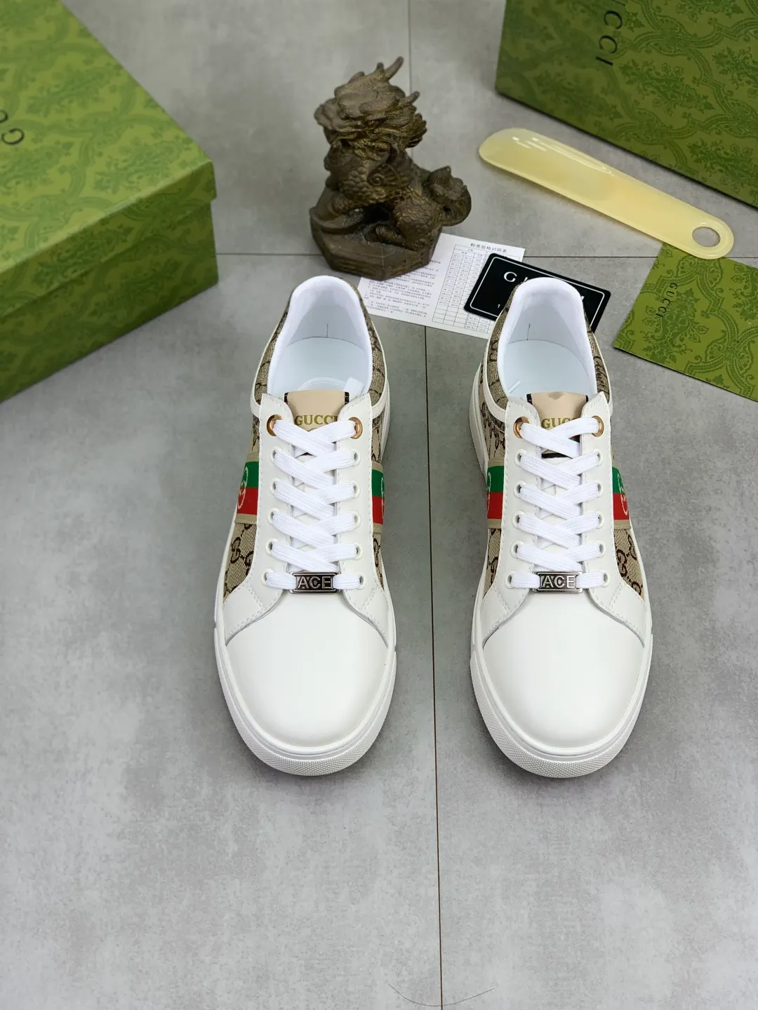 Men's Men's Shoes P420 💰[New Style] 🆘 The latest model from Gucci's official website🎁Classic casual and fashionable men's shoes👟Hot style💥Simple and elegant style, exclusive for trendy men. Unique latest brand elements from the official website👑Gucci original decoration, fashionable and generous, made of original soft calfskin fabric➕Comfortable soft sheepskin lining ✅The official website specifies wear-resistant rubber outsole_full of elasticity, classic model taken in real life🎬Color: 2️⃣colors available😍Number: 38-44